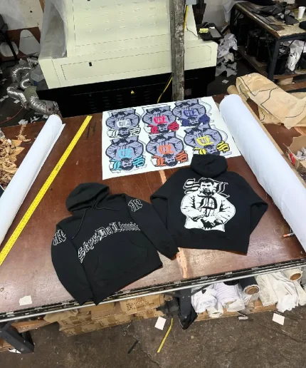 4028 Hoodies Black​